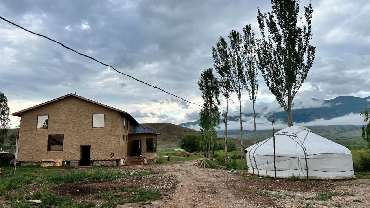 Kyzart Hotel & Horse Tours Bagysh エクステリア 写真