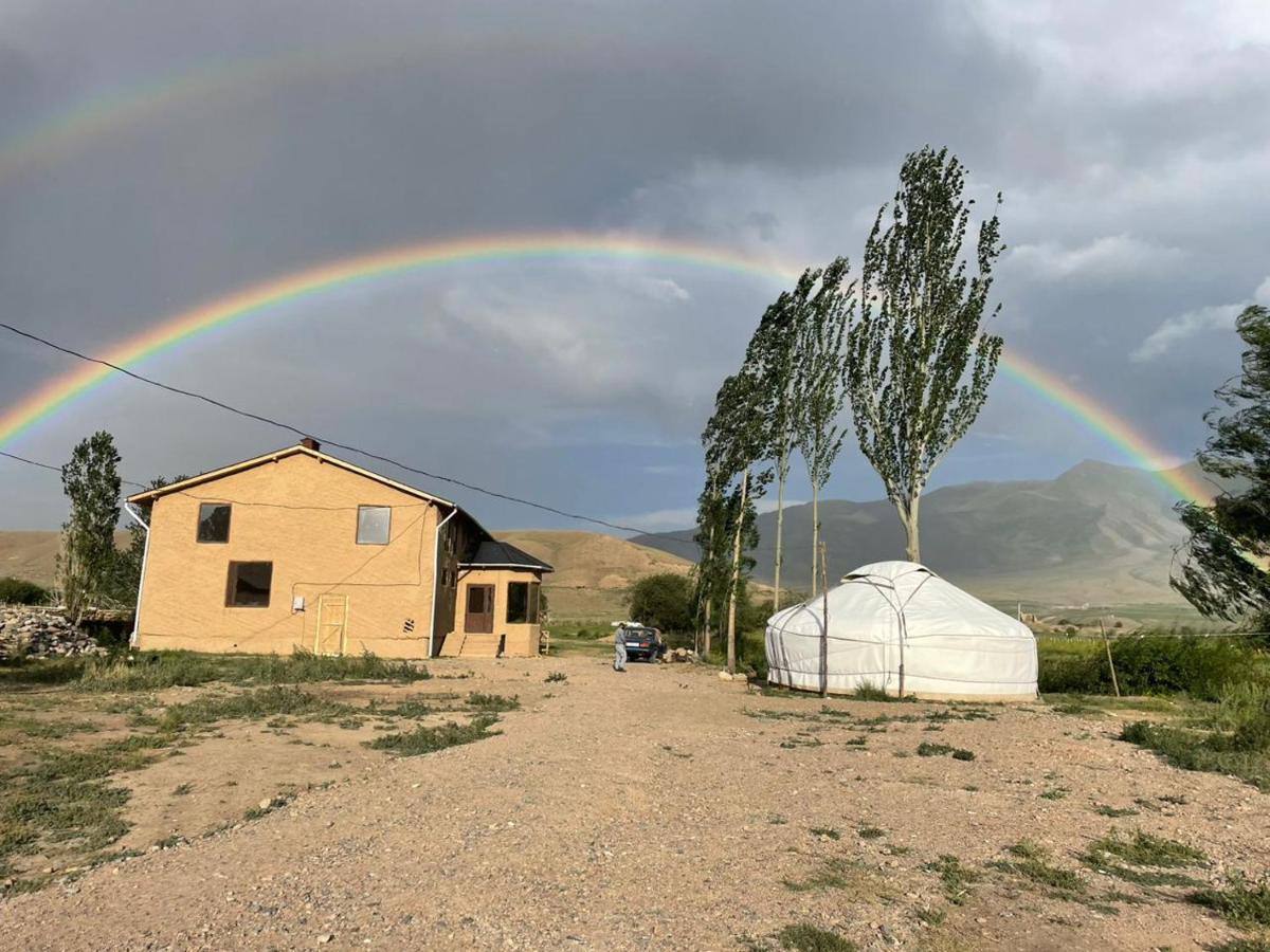 Kyzart Hotel & Horse Tours Bagysh エクステリア 写真