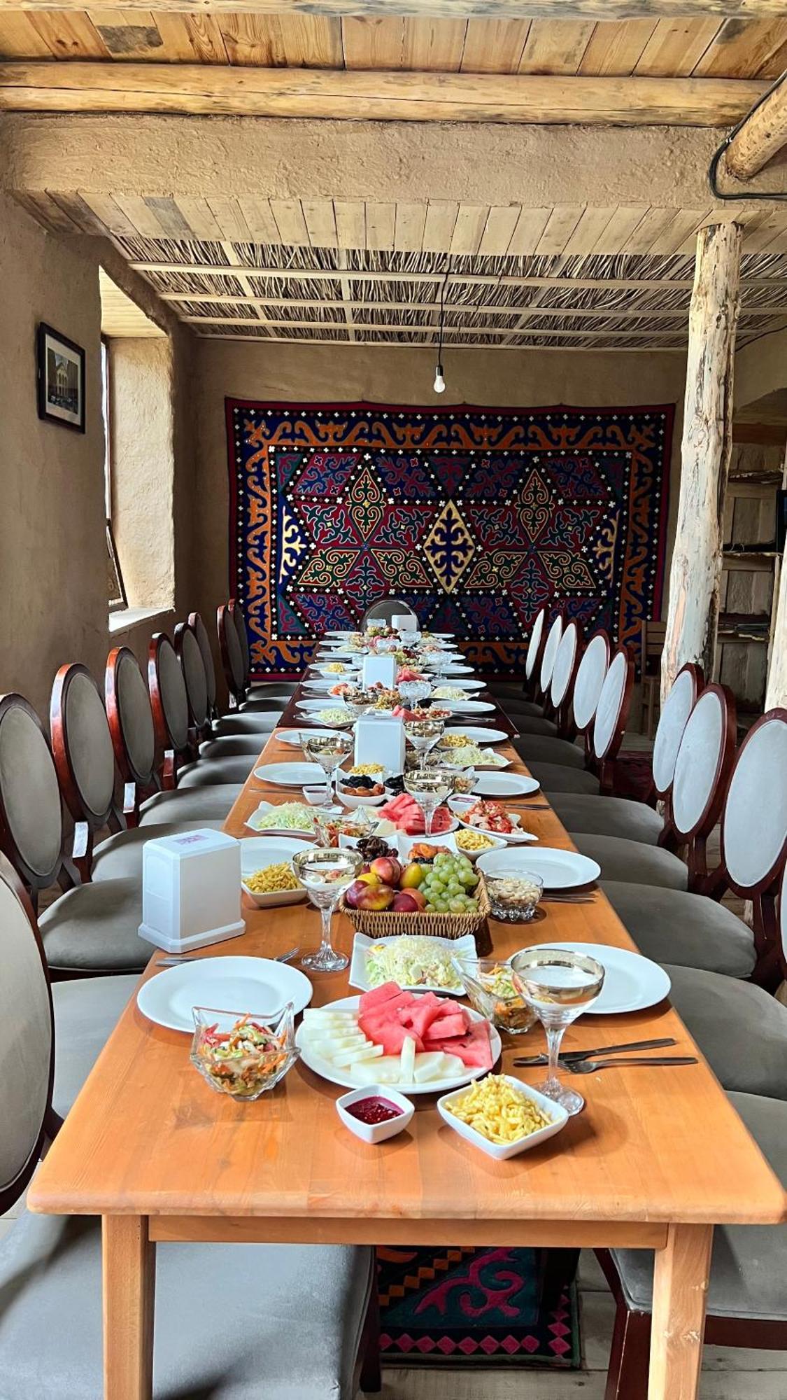 Kyzart Hotel & Horse Tours Bagysh エクステリア 写真