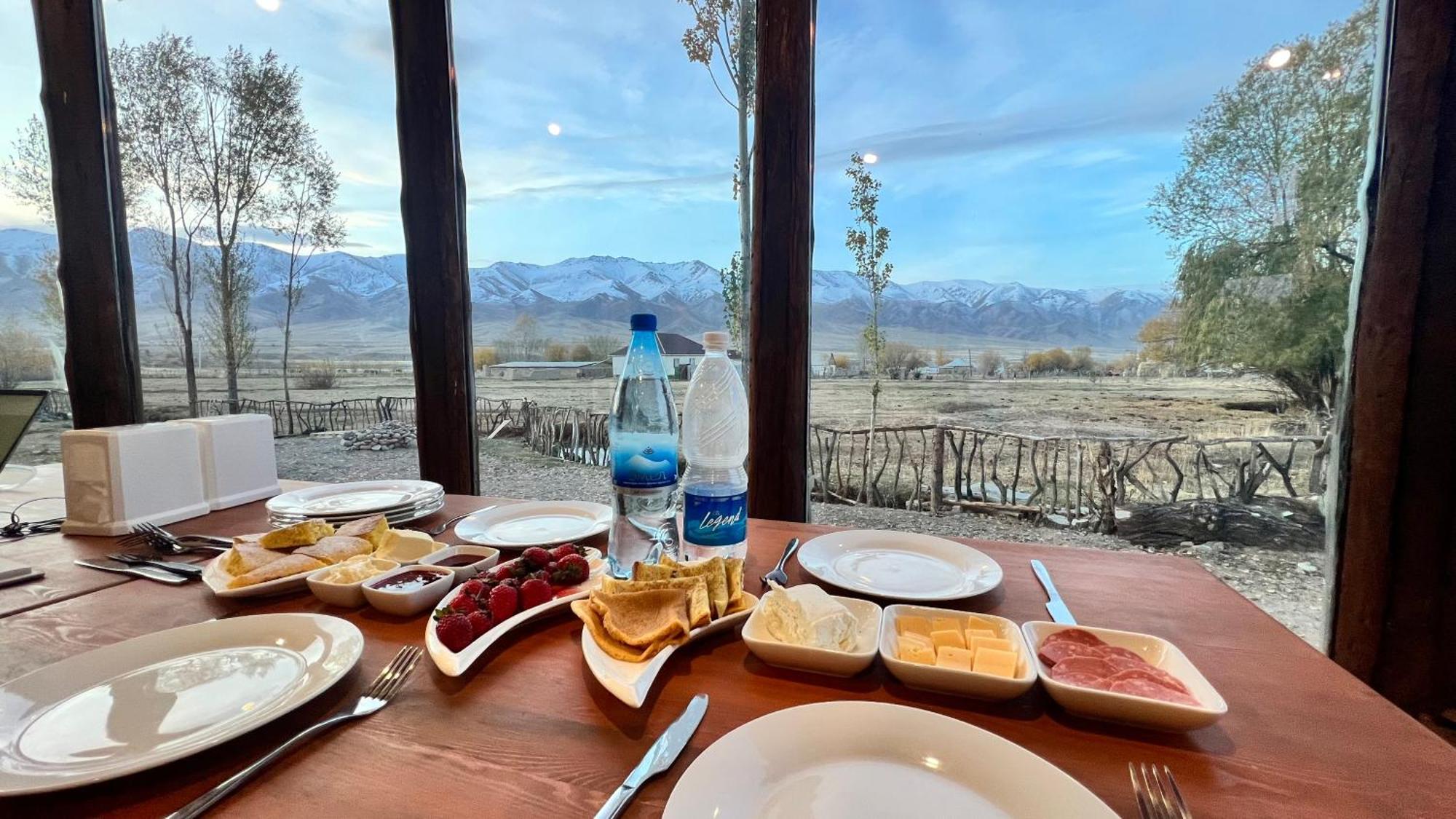 Kyzart Hotel & Horse Tours Bagysh エクステリア 写真