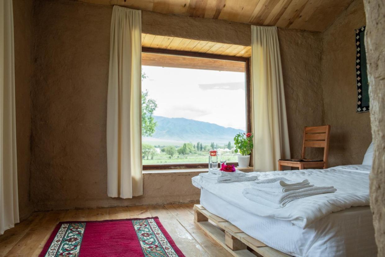 Kyzart Hotel & Horse Tours Bagysh エクステリア 写真