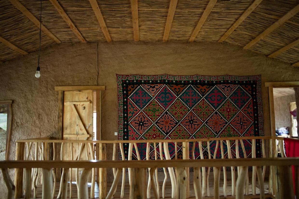 Kyzart Hotel & Horse Tours Bagysh エクステリア 写真
